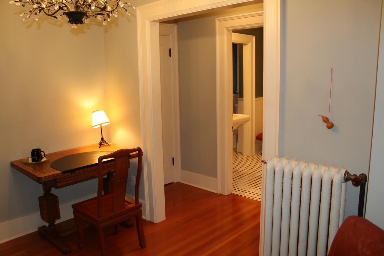 Cartier Guest House Vancouver Exterior photo